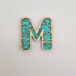 Lettre en bois magnétique - design floral
