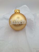 Boule de noël doré mat avec prénom blanc